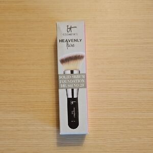 IT Cosmetics Heavenly Luxe Solid Serum Foundation Brush No. 29
